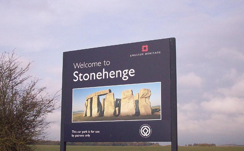 Swindon  Stonehenge 53 km.jpg